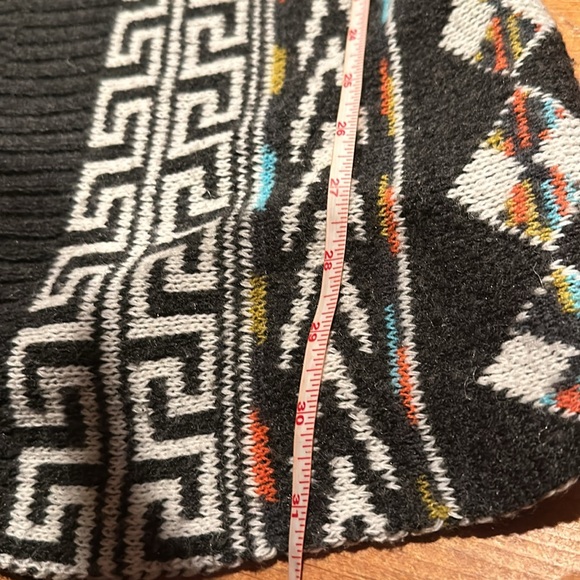 Hooded Native Cowichan Blanket Cardigan Sweater - Picture 5 of 6